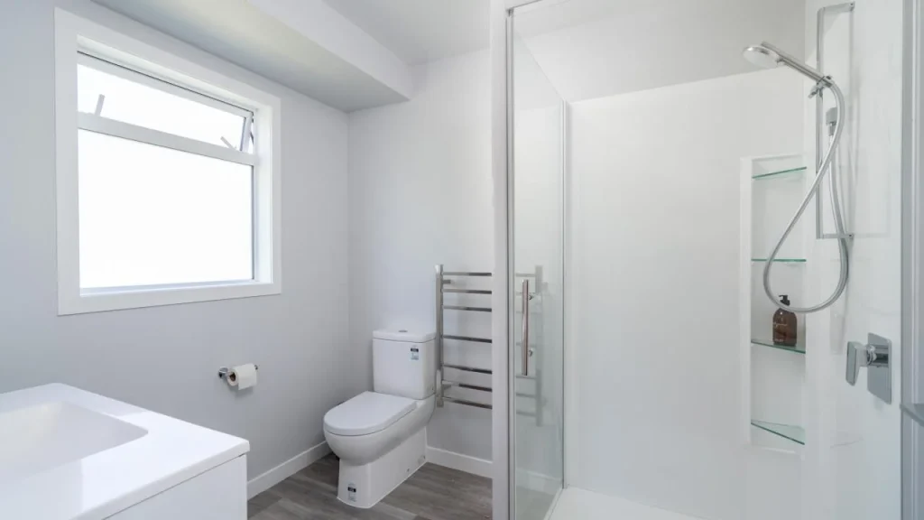 1084 B Mapara Bathroom