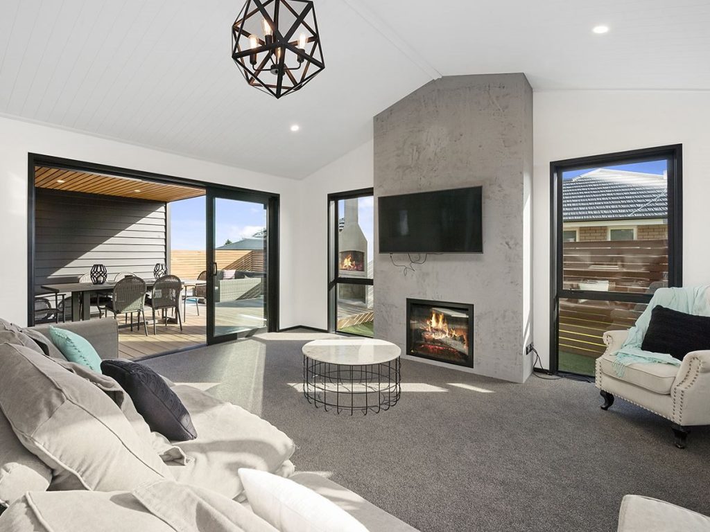 6 Loch Haven Lane Living