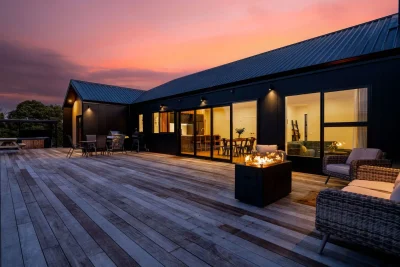 8 Nga Tui Lane Deck 1