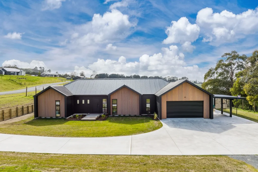 8 Nga Tui Lane Front