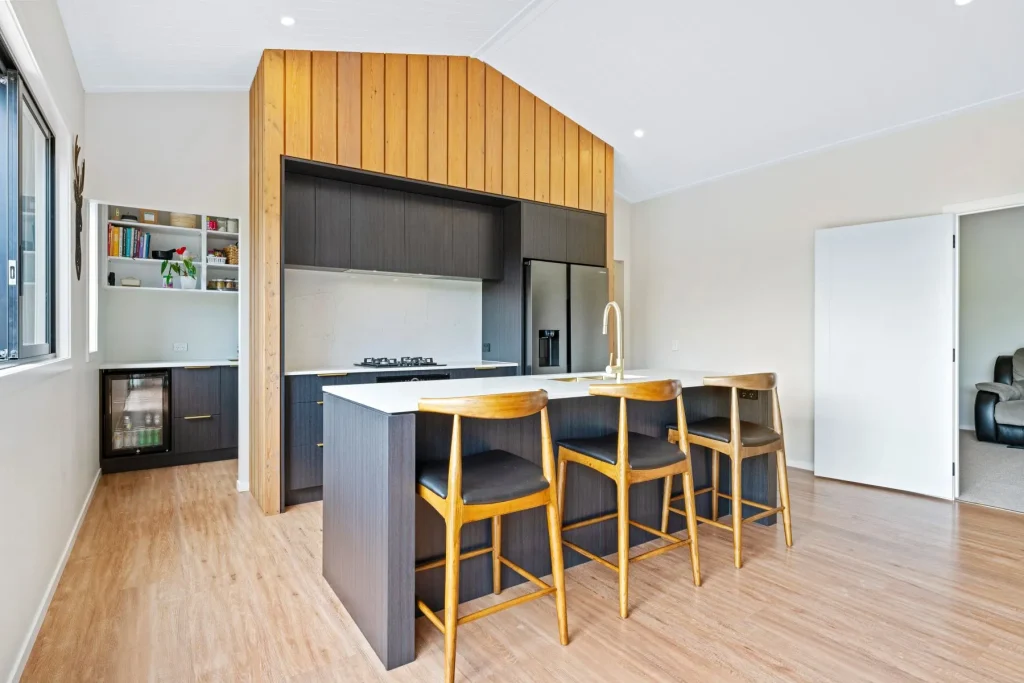 8 Nga Tui Lane Island