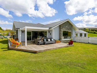 97 Loch Views Deck