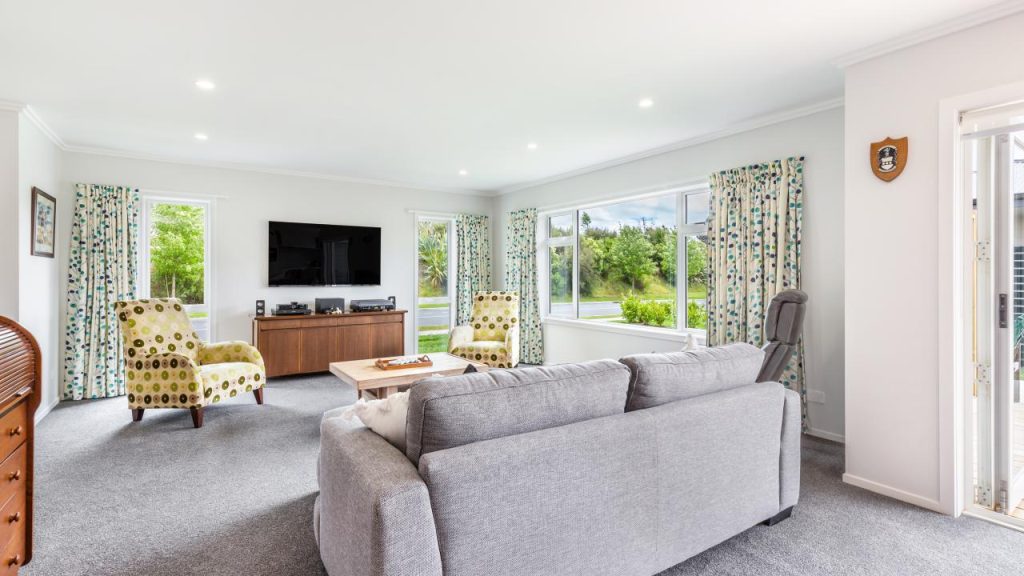 Noumea Drive Living