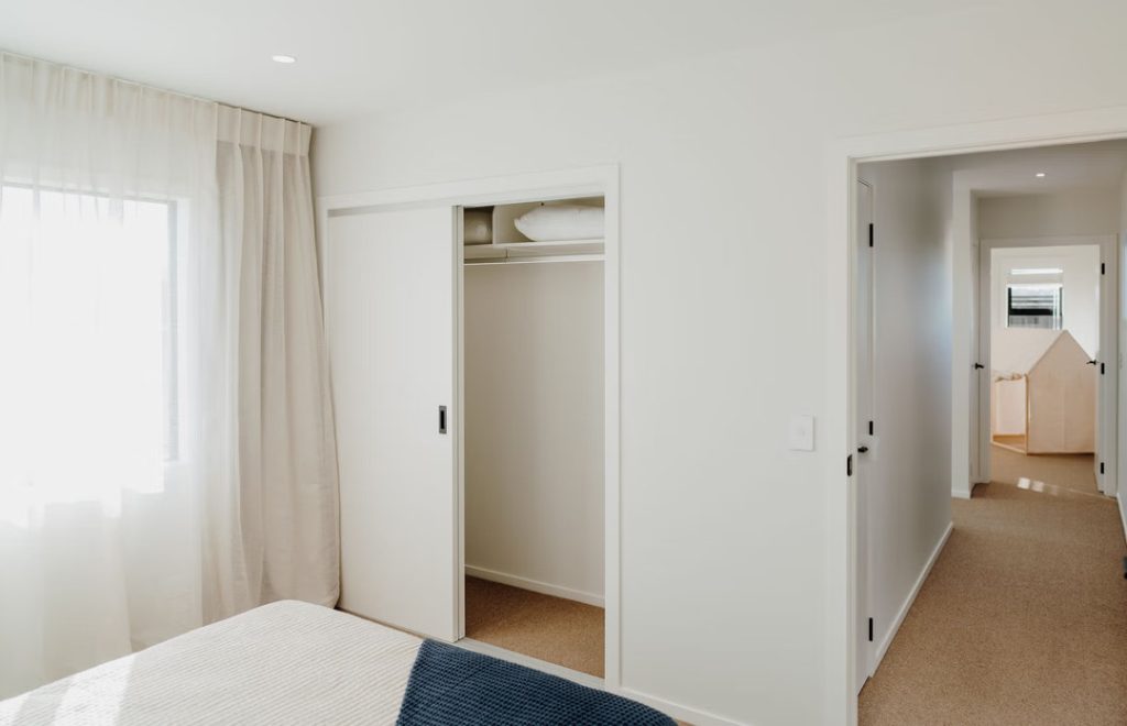 Raupo Cres Wardrobe