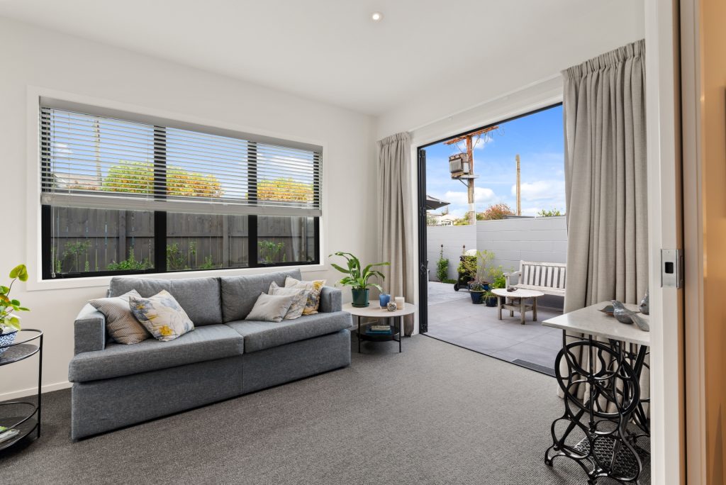 Williams St Living To Outdoor