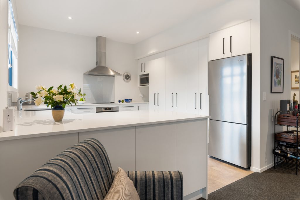 Williams St Lounge To Kitchen